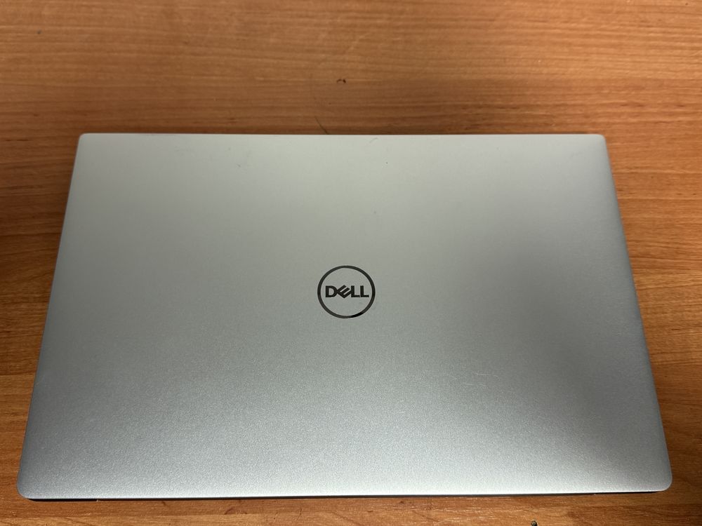Del xps i5 8gb ram ssd256
