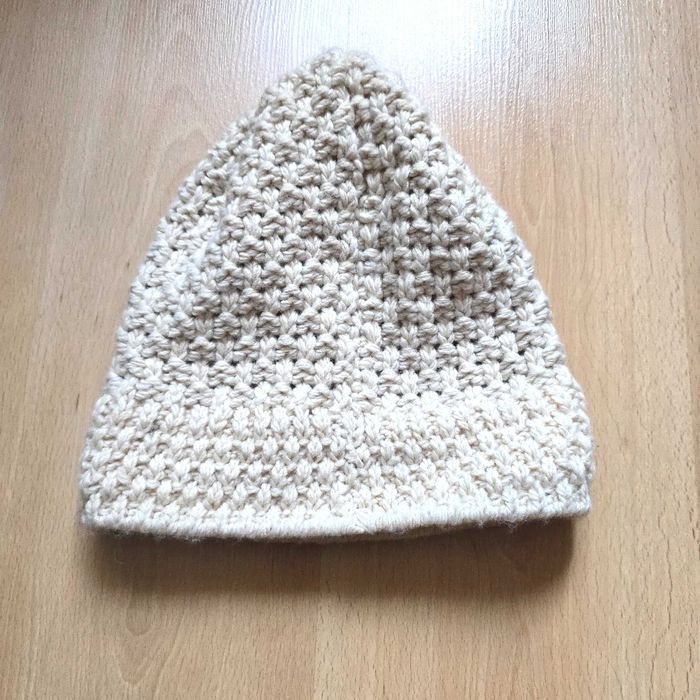 Czapka z wełną, écru