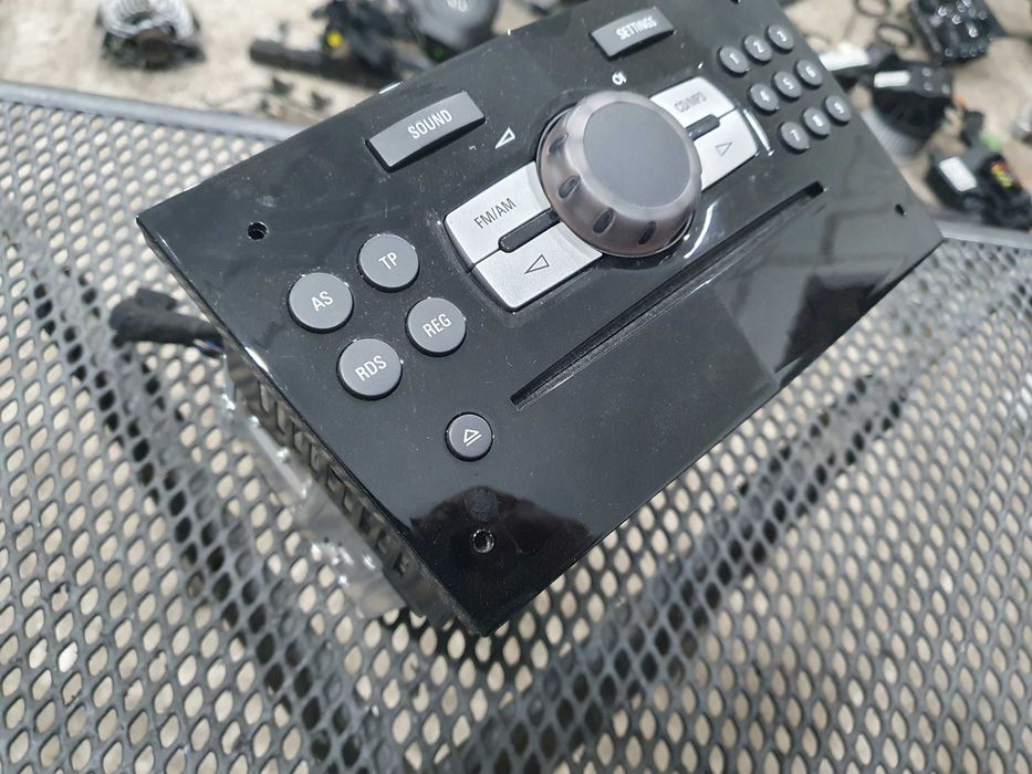 Radio Opel CD30 MP3 piano black sprawne