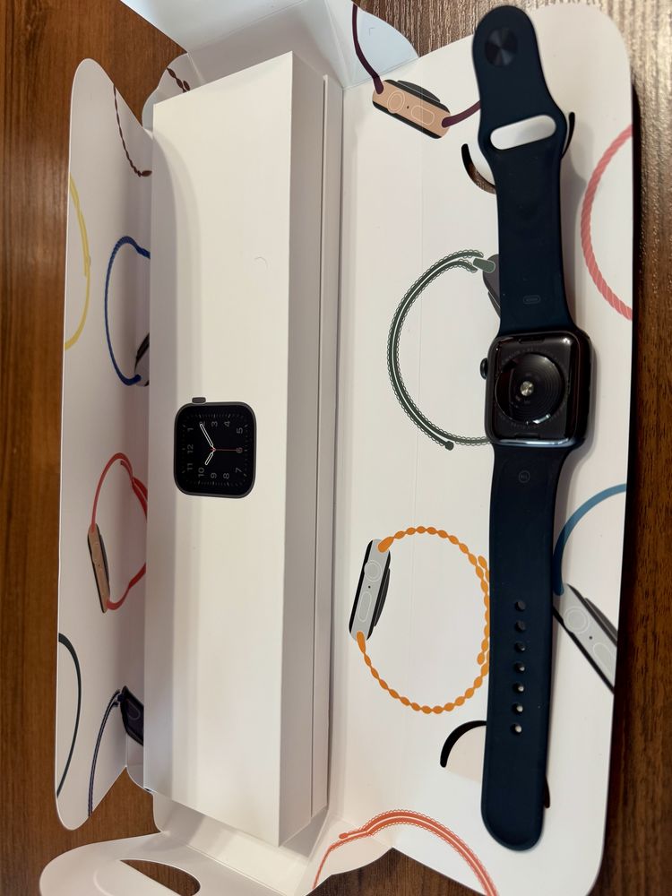Apple watch SE 40mm black