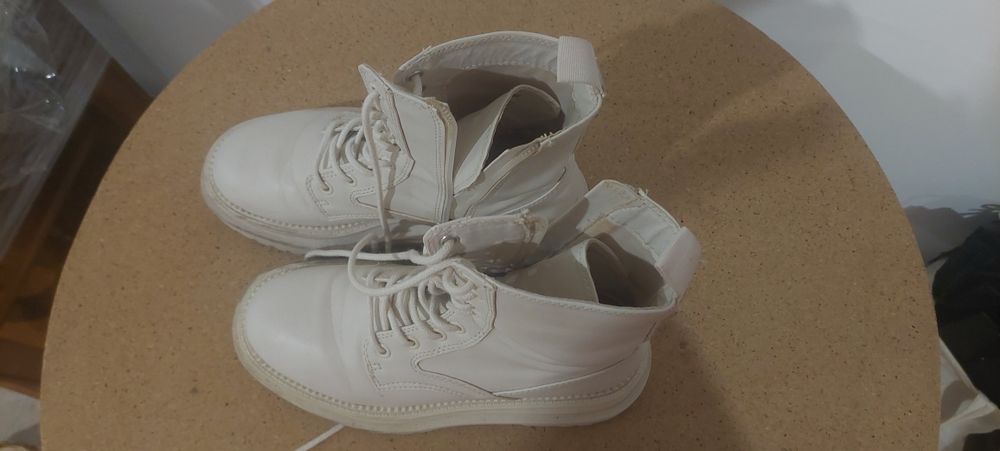 Botas stradivarus