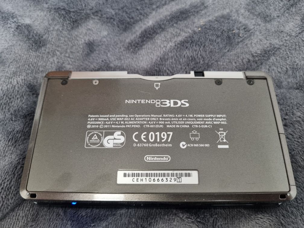 Nintendo 3ds old