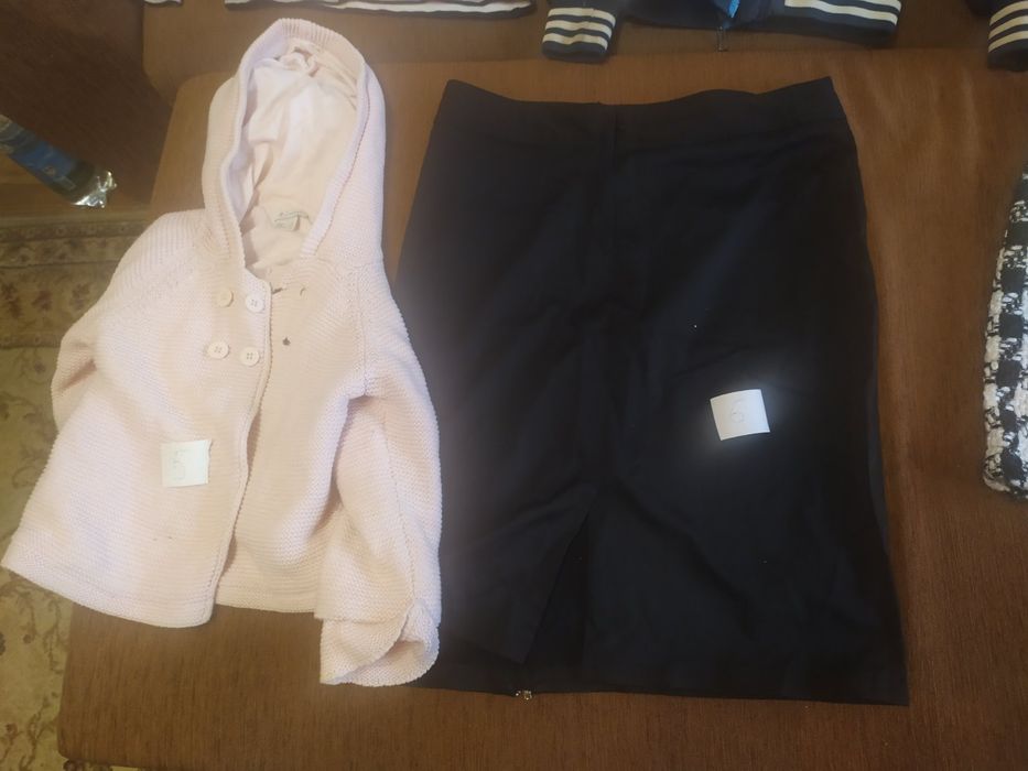 Продам куртку детскую.