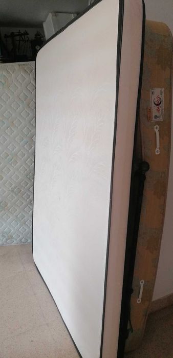 Colchão 1,90x1,40 espuma Possibilidade de entrega