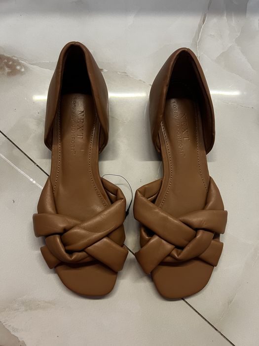 Коричневі сандалі Next, 36р