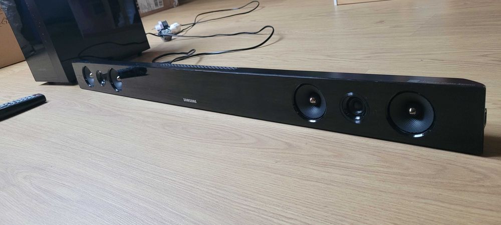 Soundbar Samsung Subwoofer – Bluetooth, USB