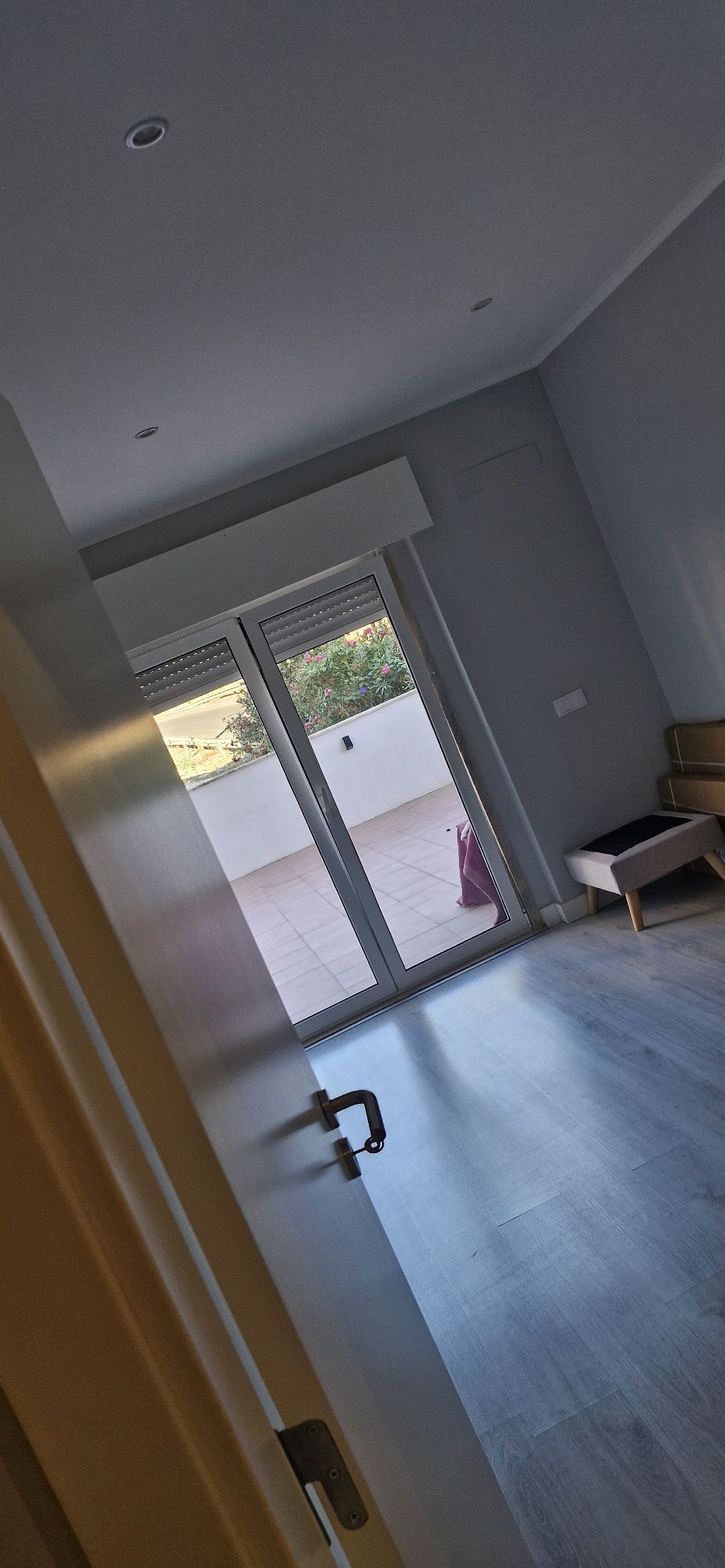 Alugo quarto impecável na Ramada