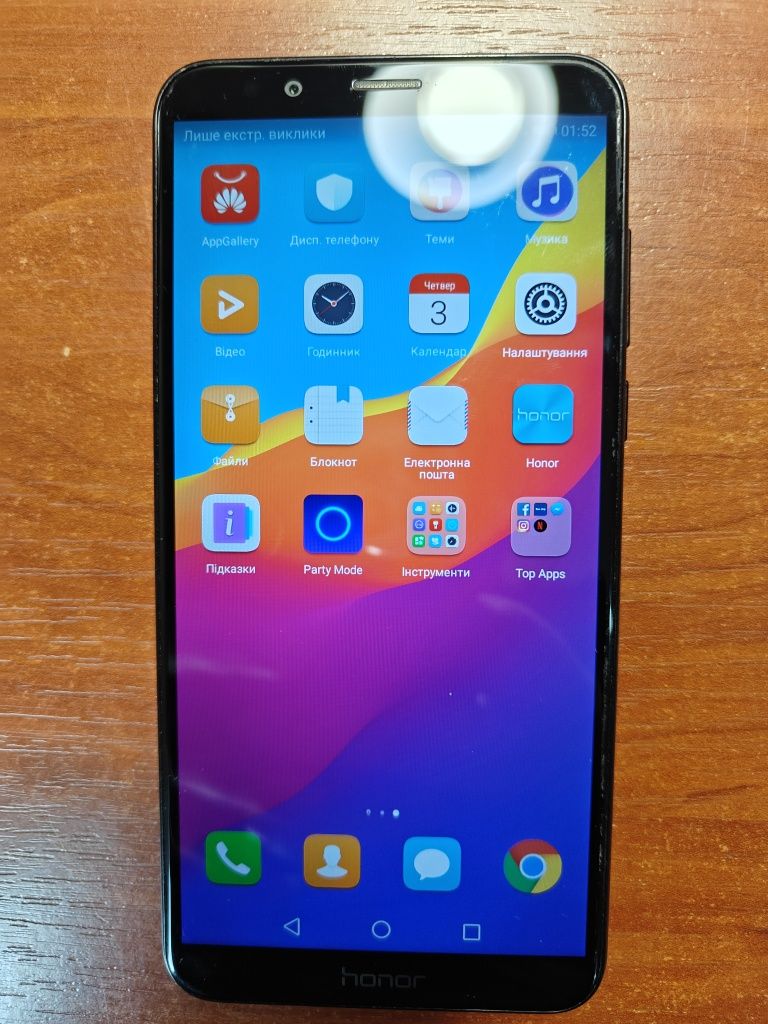 Продам смартфон Honor 7C Pro