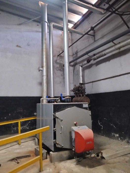 Caldeira com deposito de Gasoleo e dep. de Agua quente de 10.000 Lt