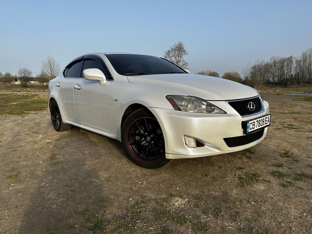 Продам Lexus IS 250