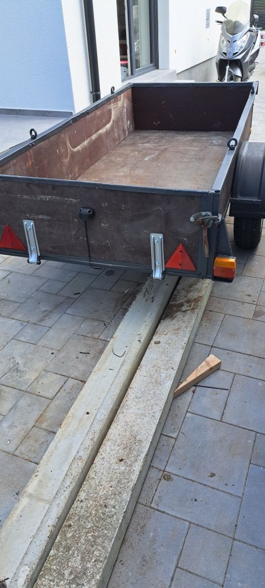 Przyczepka   750 kg