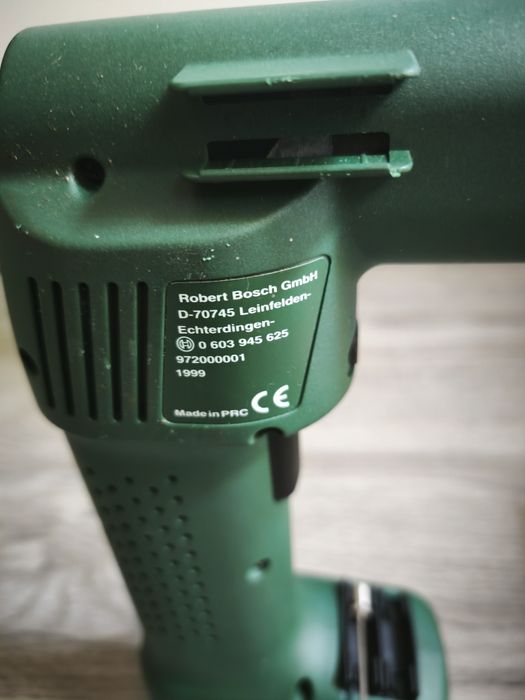 Akumulatorowy kompresor Bosch PAG 9.6V