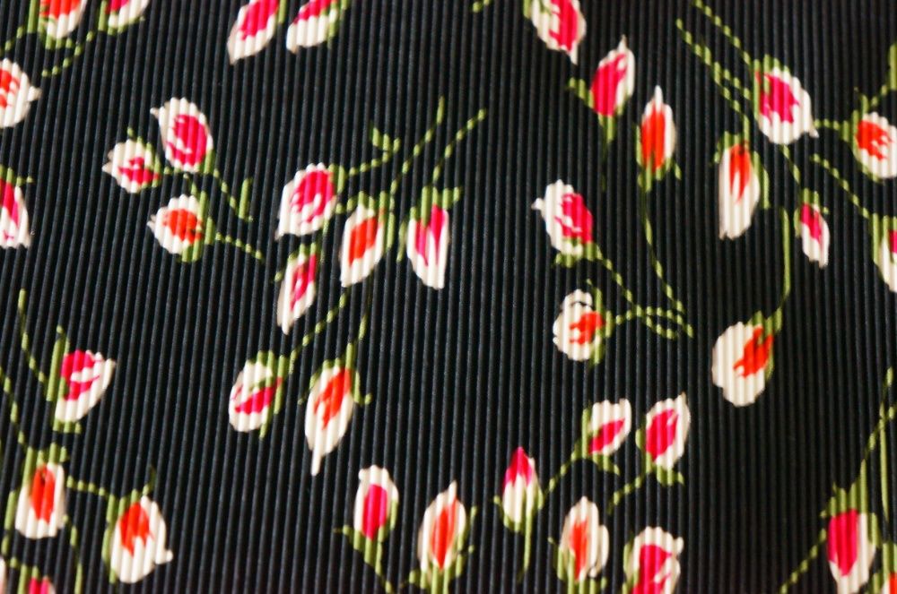 Plisowana czarna bluzka kolorowe kwiaty Berkertex 18 46 XXL XL kwiatki