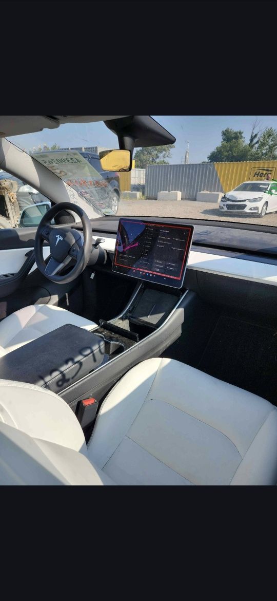 Tesla Model Y dual motor