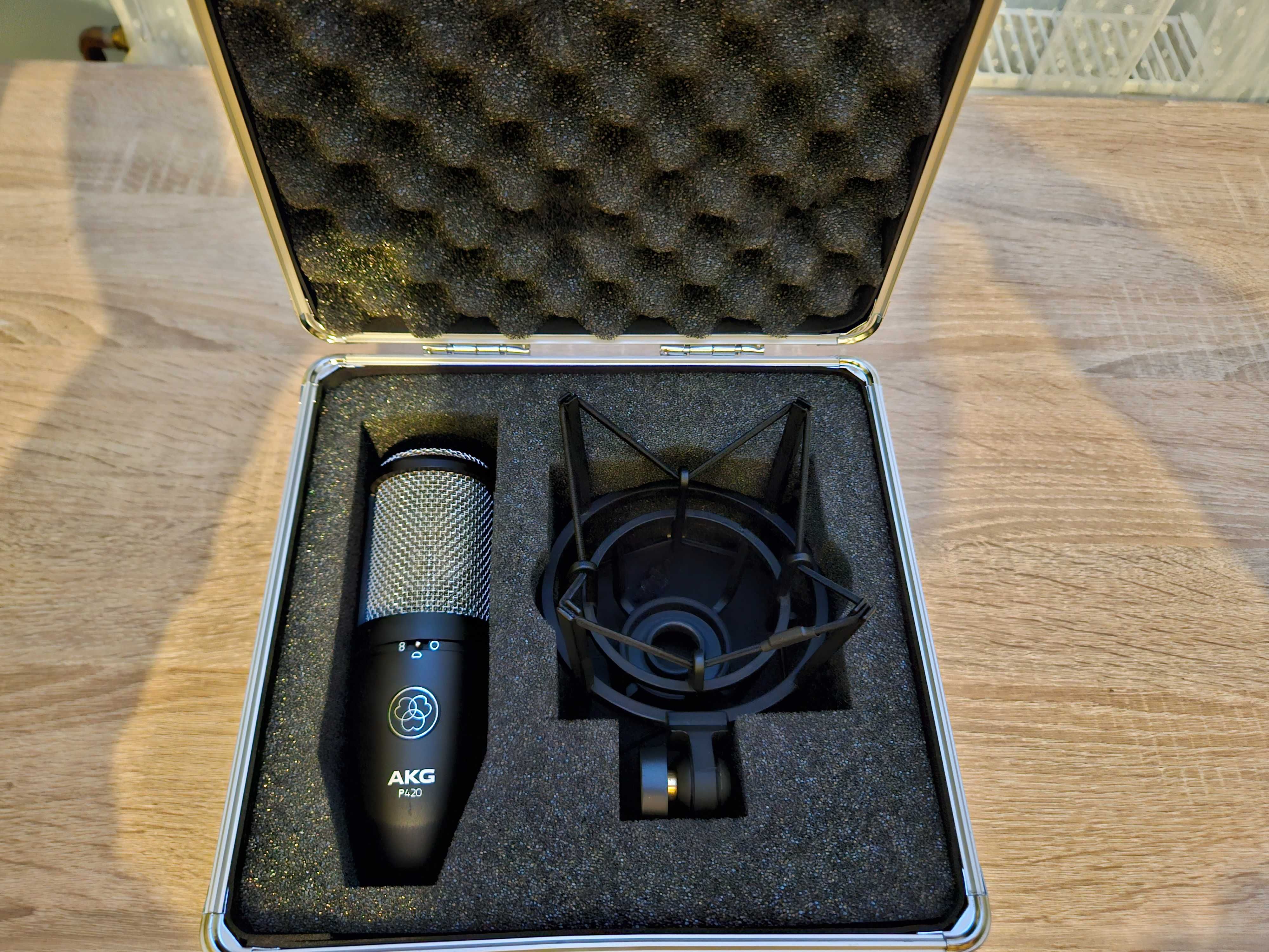 Mikrofon pojemnościowy AKG P-420