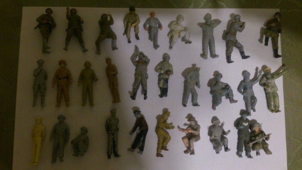 фігурки солдатиків