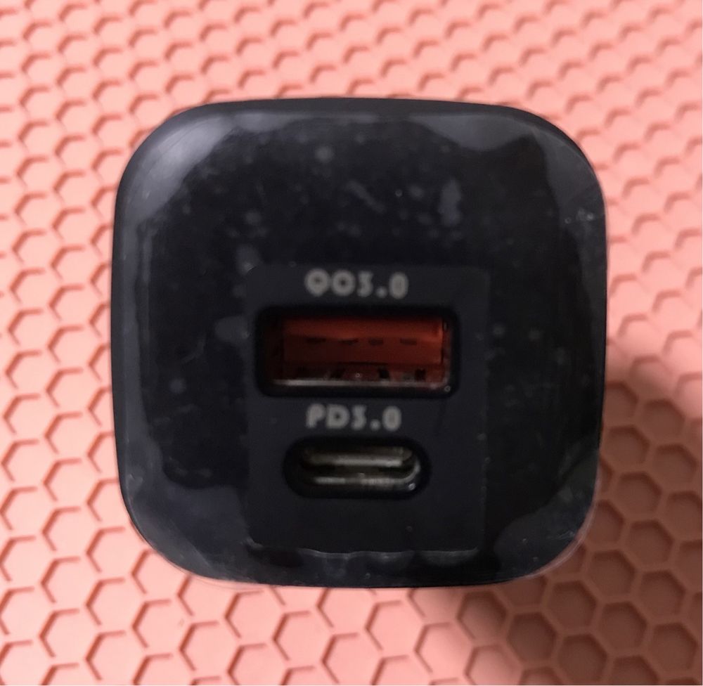 Зарядний пристрій Kuulaa 20w Gan PD USB, Type-c. Новий