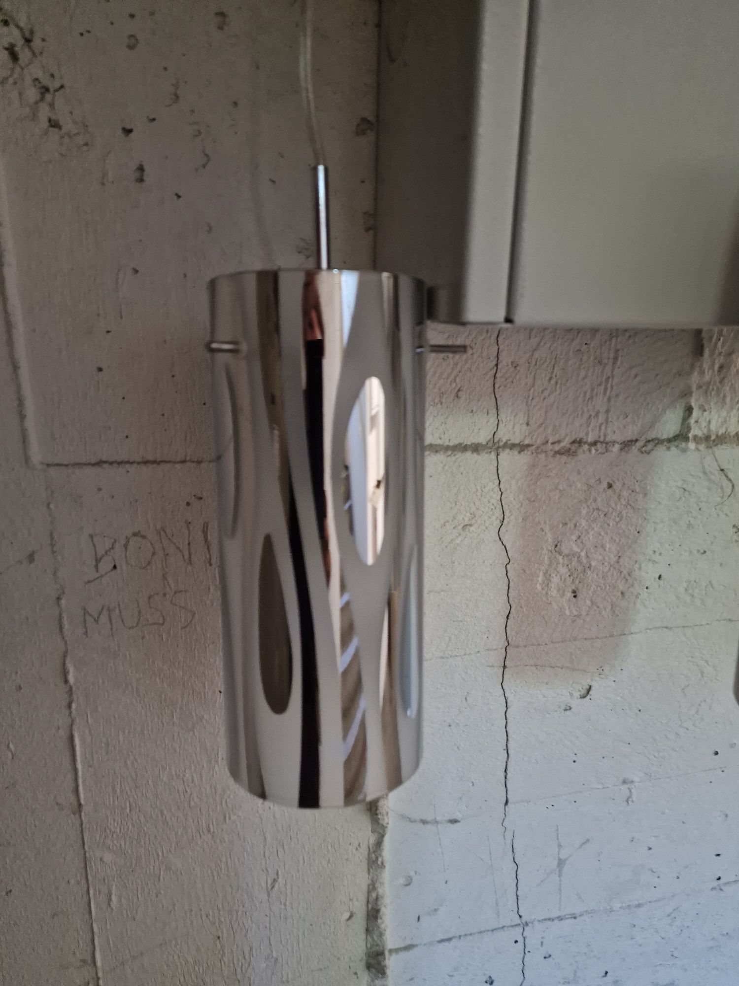 Lampa sufitowa listwa plus trzy klosze .
