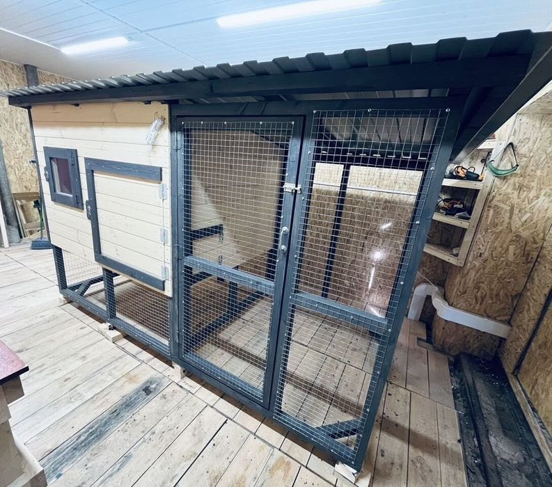 Курятник на 10-15 курочек,зимний освещение,обогрев.