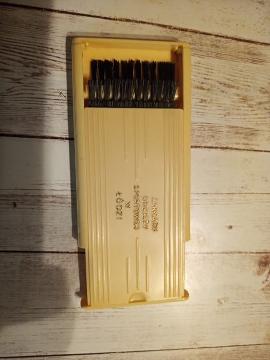 Szczotka do ubrań  gadżet PRL