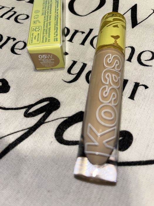 Kosas Revealer Concealer Super Creamy + Brightening Concealer