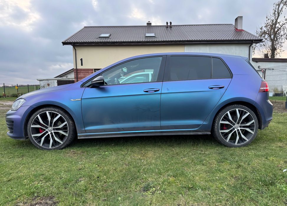 Volkswagen Golf      2016