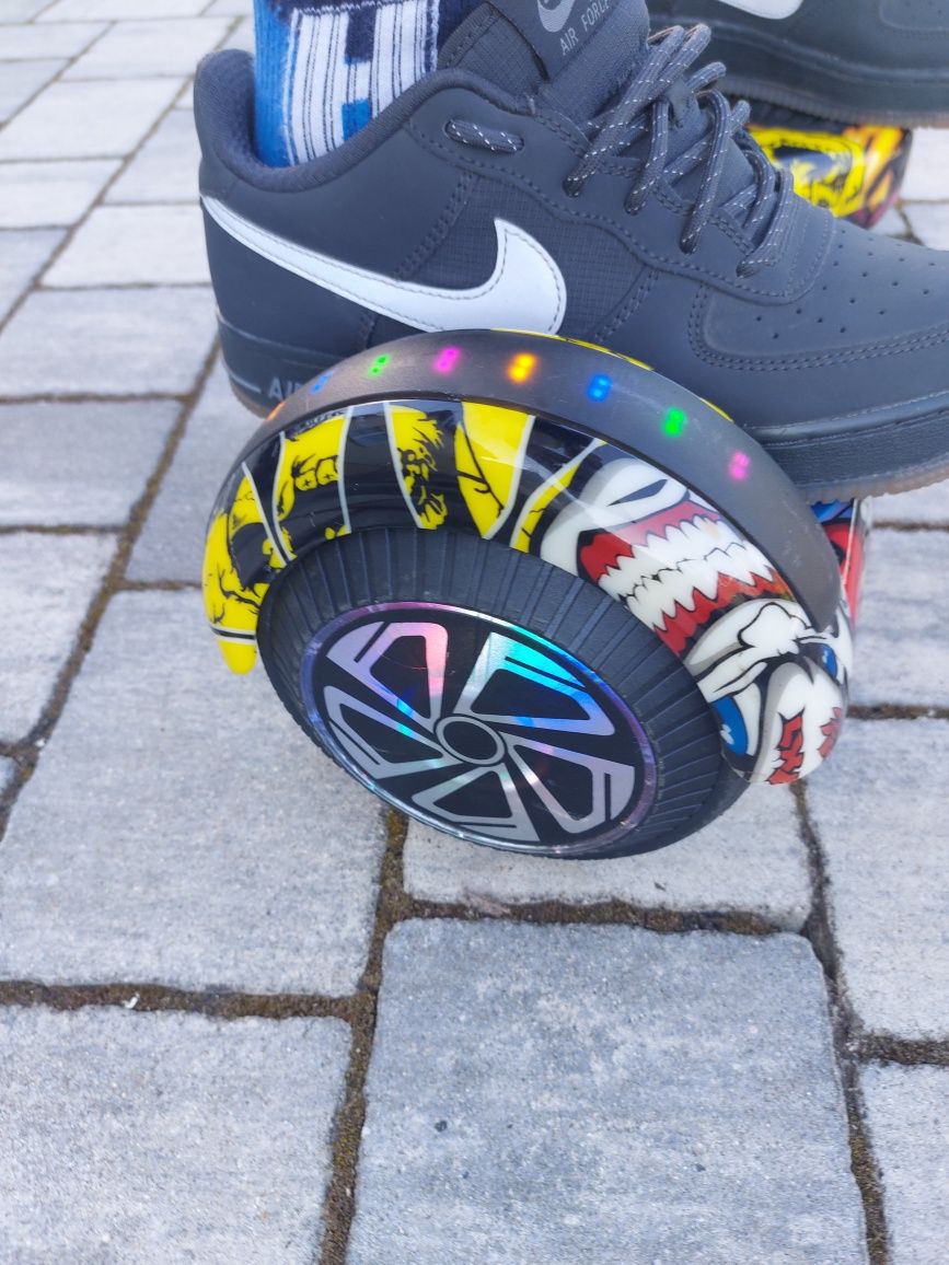 hoverboard z głośnikiem w sobie
