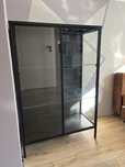 Witryna IKEA Rudsta czarna loft szklana