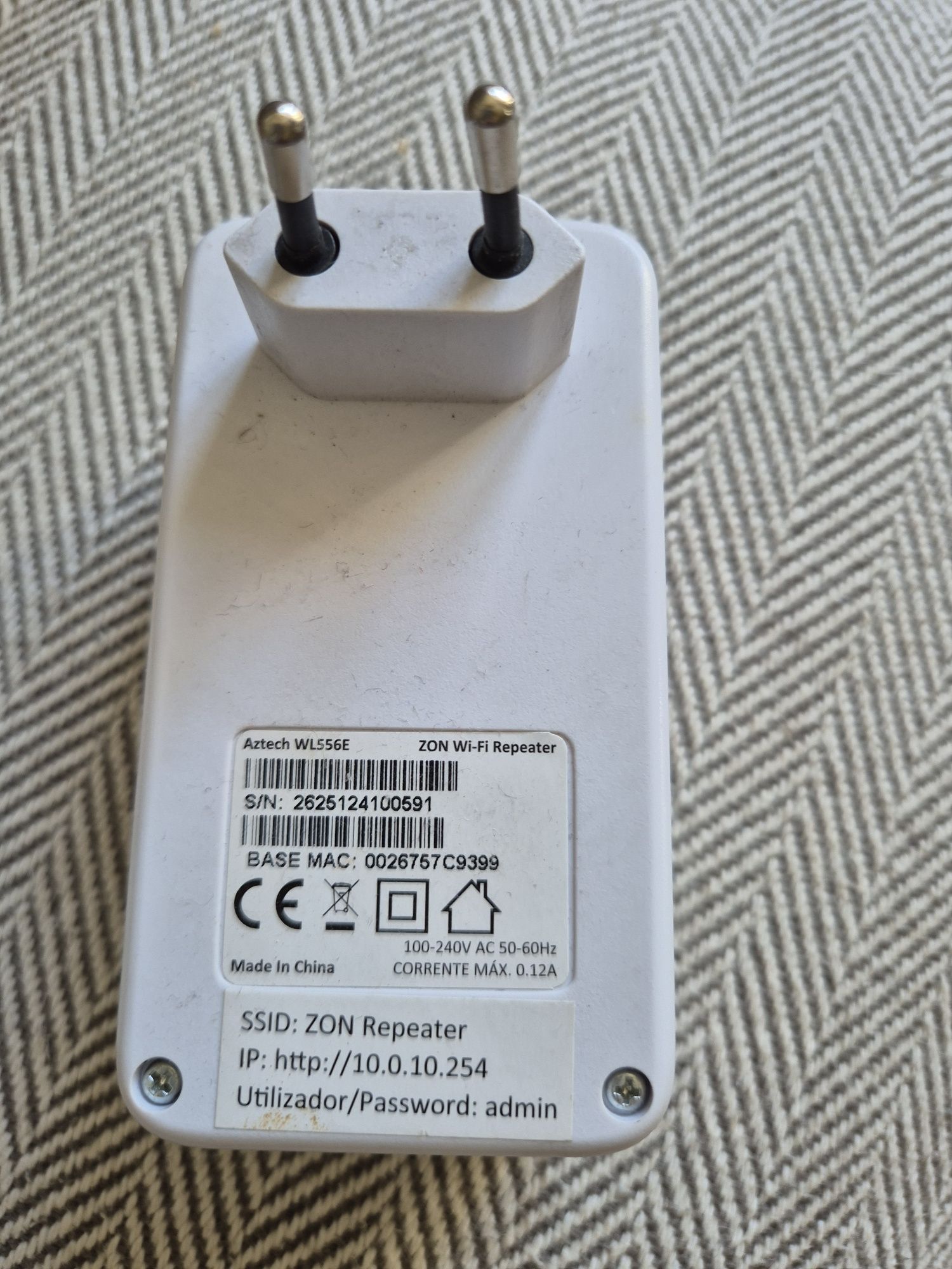 Wifi extender . Amplificador sinal rede