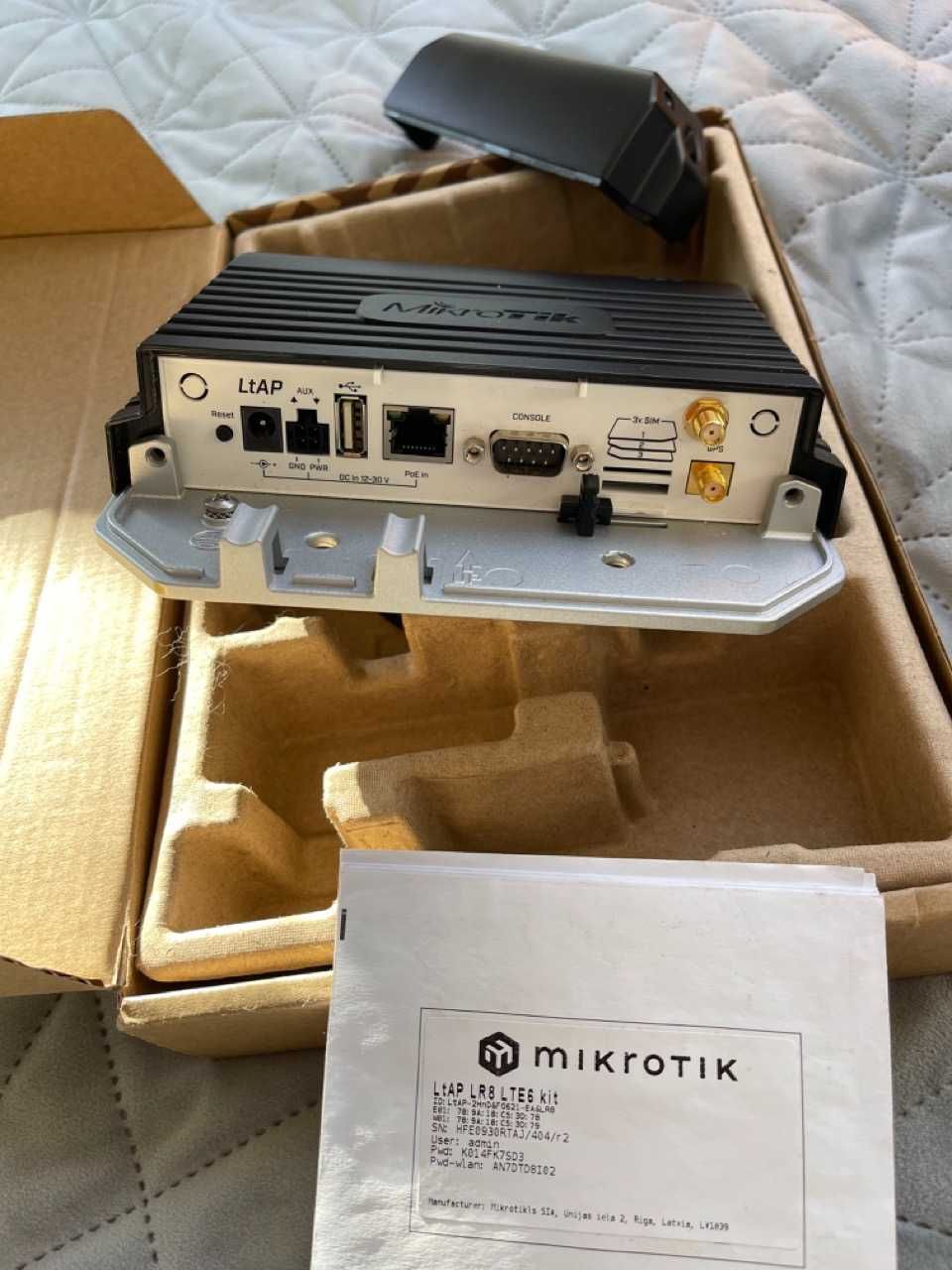 MikroTik – LtAP LR8 LTE6 kit (LTAP-2HND&FG621-EA&LR8G)