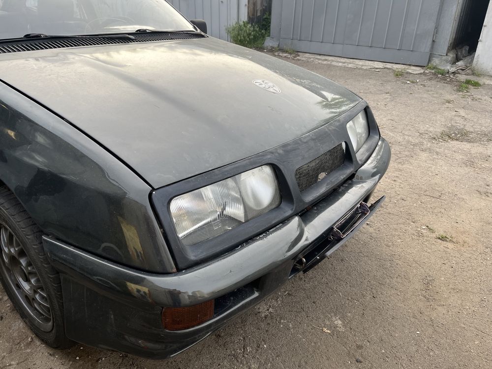 Передние фары Ford Sierra