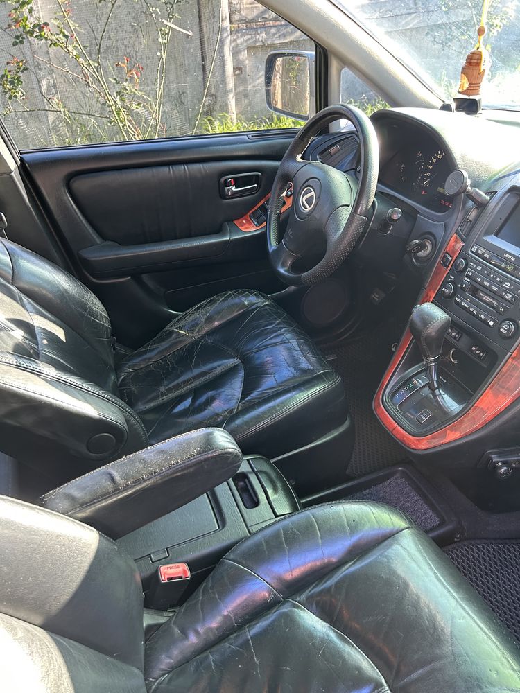 Lexus RX 300 2000р