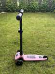 Scoot and Ride Highwaykick 3 LED Hulajnoga ze świecącymi kółkami róż