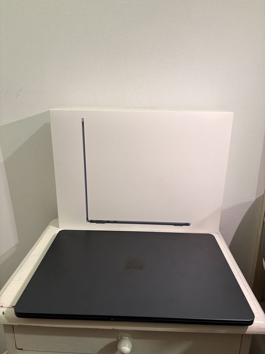 Macbook M4 2025 Apple