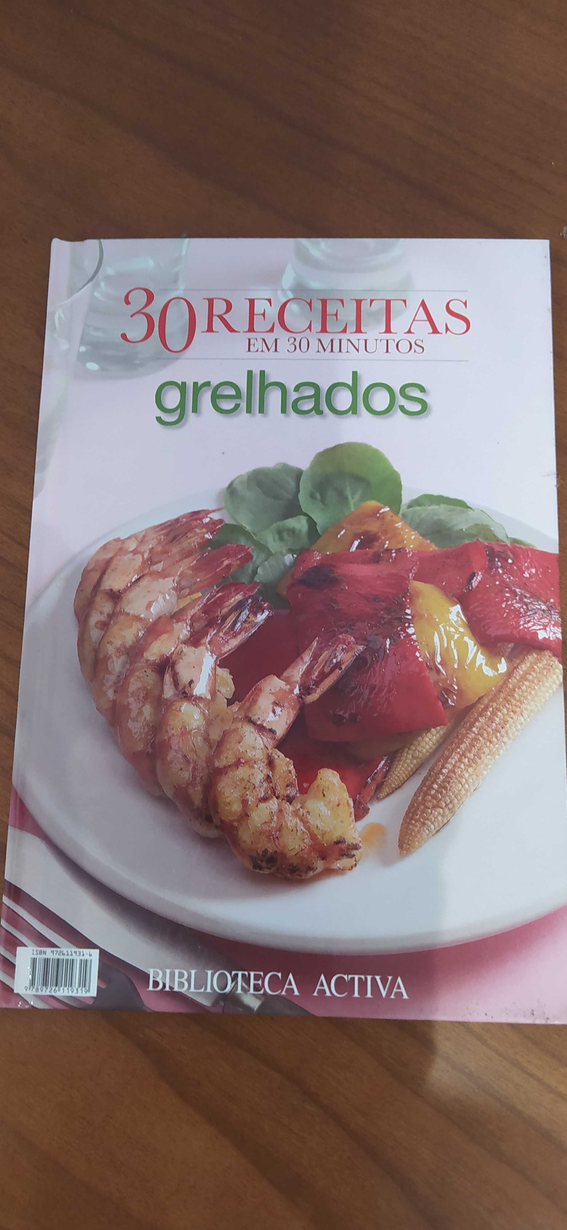 Livro "Grelhados" da coleção  - 30 Receitas em 30 minutos
