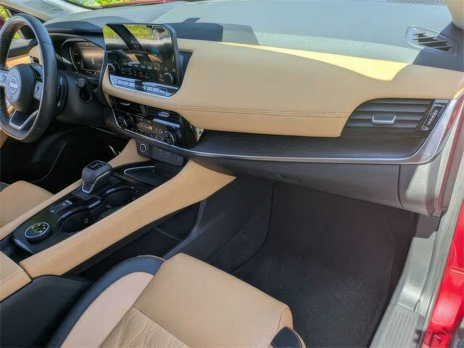 Nissan Rogue Platinum      2022