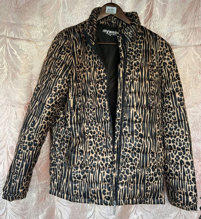 Жіноча осіння куртка