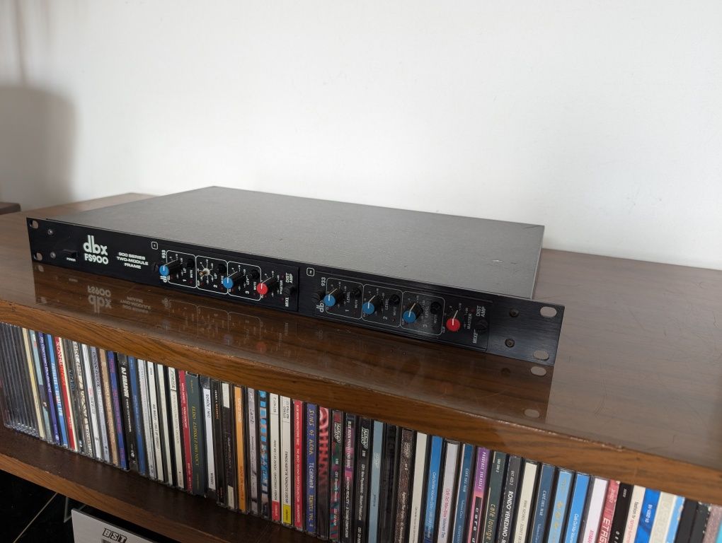 DBX FS900 i 2x DBX 933 trzykanałowy mikser ze wzmacniaczem