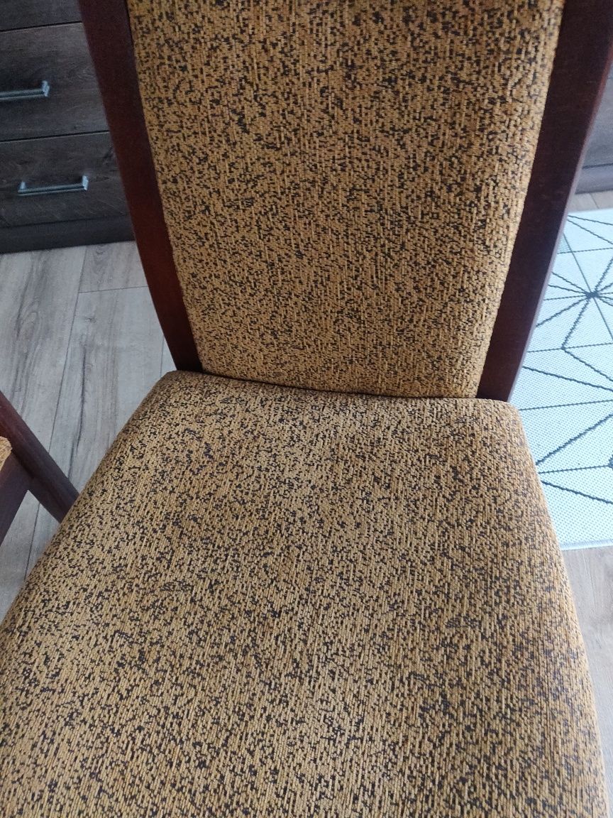 Dwa krzesła krzesełka