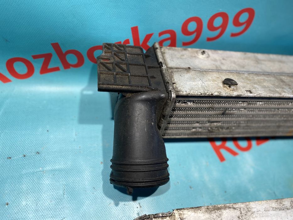 Інтеркулер BMW E60 2.0 E90 320 520 m47 n47 радіатор БМВ