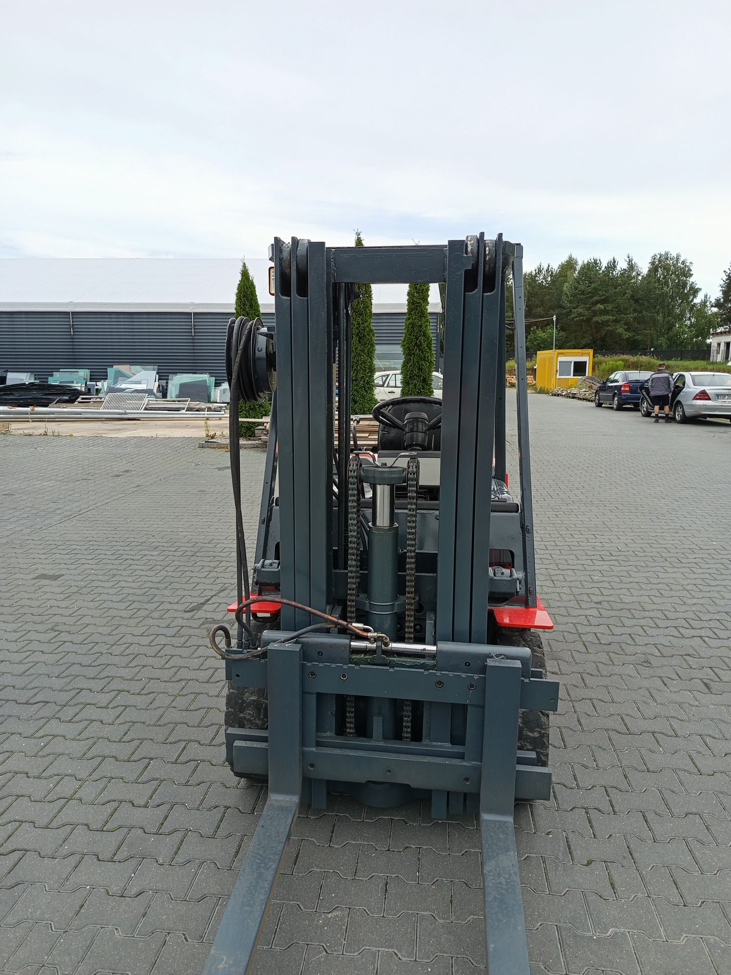 Sprzedam wózek widłowy Toyota udźwig 2 ton tripleks przysow boczny