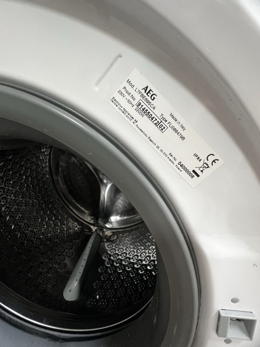 Пральна машина AEG 9 кг