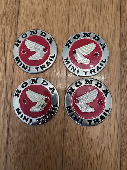 Honda minitrail Z50 - emblemas