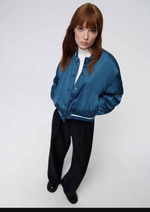 Kurtka bomberka roz 44