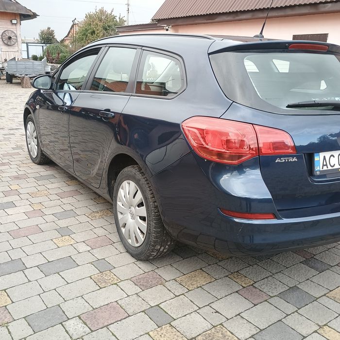 Опель Астра свіжопригнана