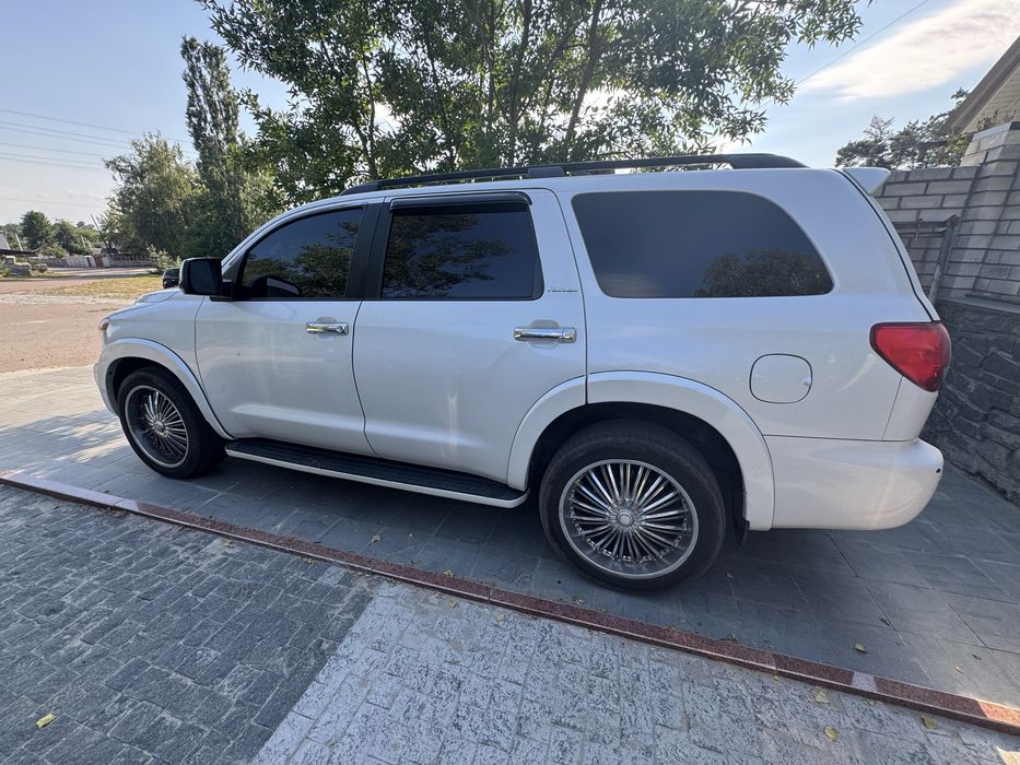Toyota sequoia 2008