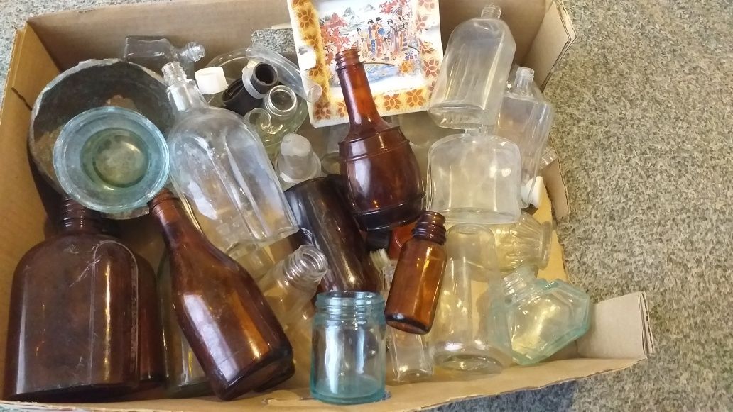 Stare kolekcjonerskie  buteleczki