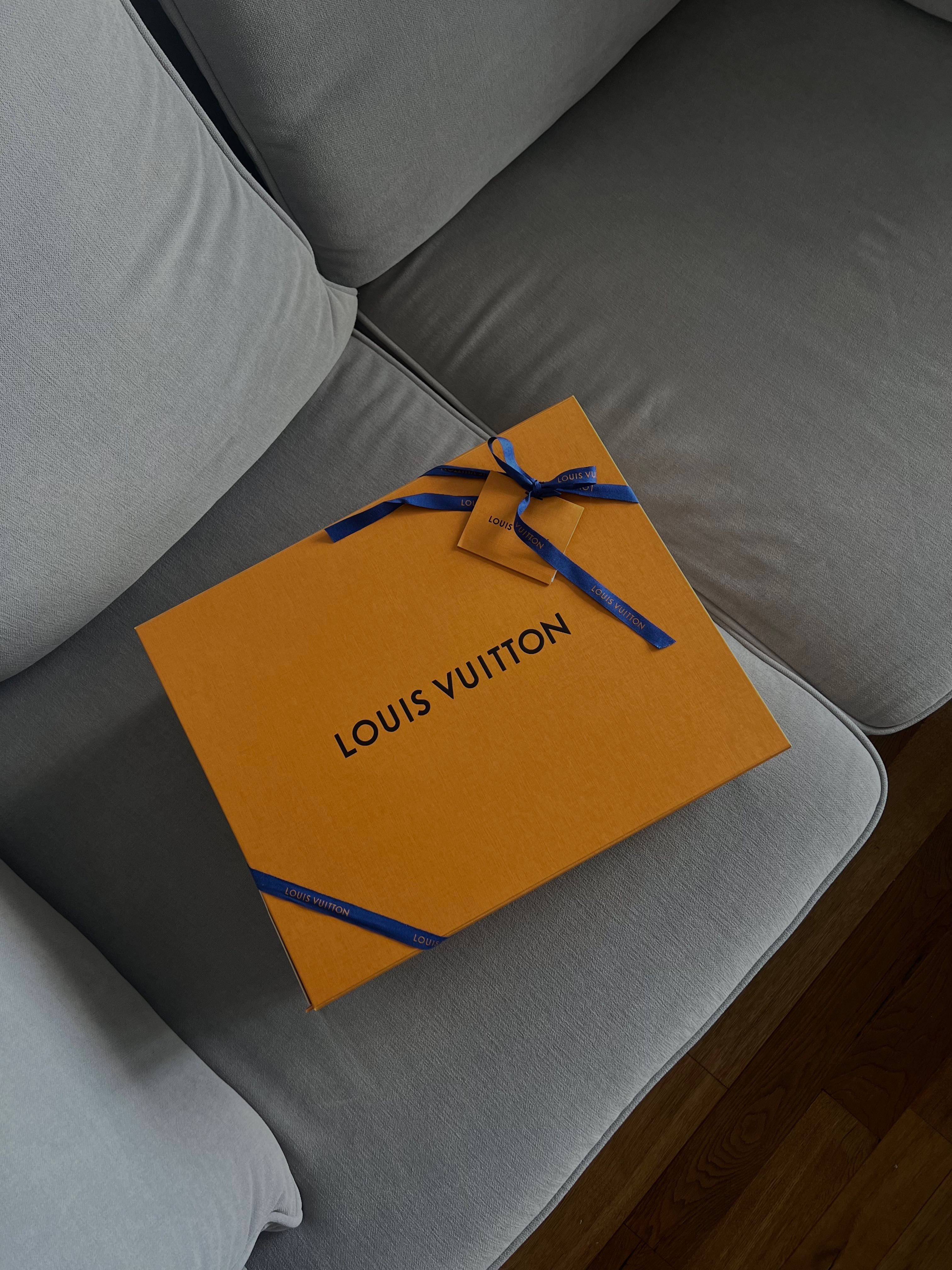Pudełko prezentowe Louis Vuitton LV z workiem p/kurzowym duże