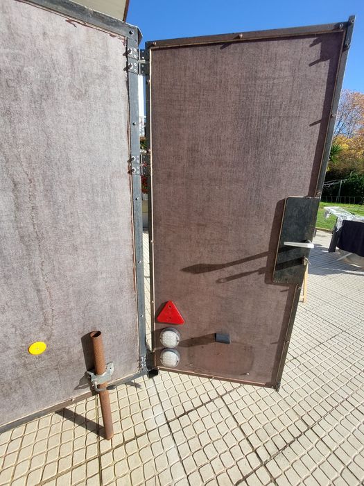 Atrelado / Reboque impecável, Carta B