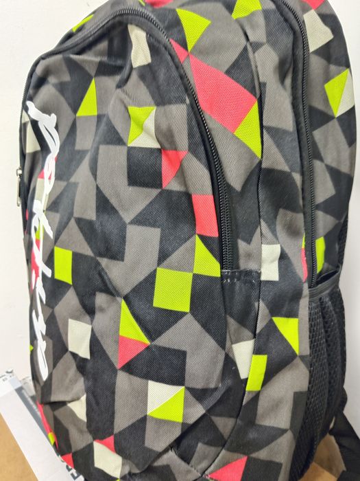 Рюкзак в різних кольорах